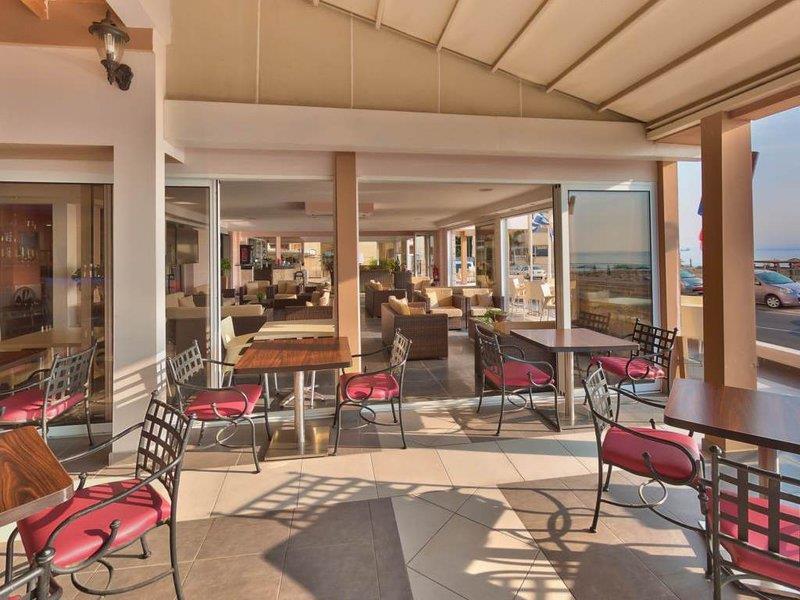 Mackenzie Beach Hotel Larnaca Interior foto