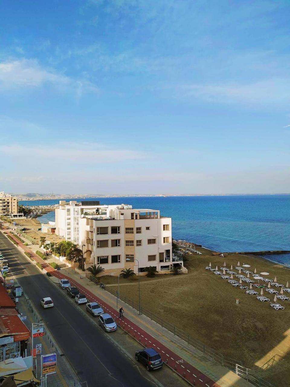 Mackenzie Beach Hotel Larnaca Exterior foto